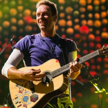 Coldplay played a Pearl Jam classic in Seattle