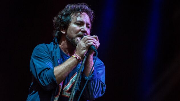 Pearl Jam releases 10th anniversary vinyl reissue of Lightning Bolt ...